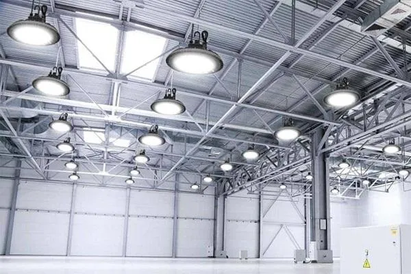 Lưu ý bố trí khoảng cách giữa các đèn led highbay Lưu ý bố trí khoảng cách giữa các đèn led highbay