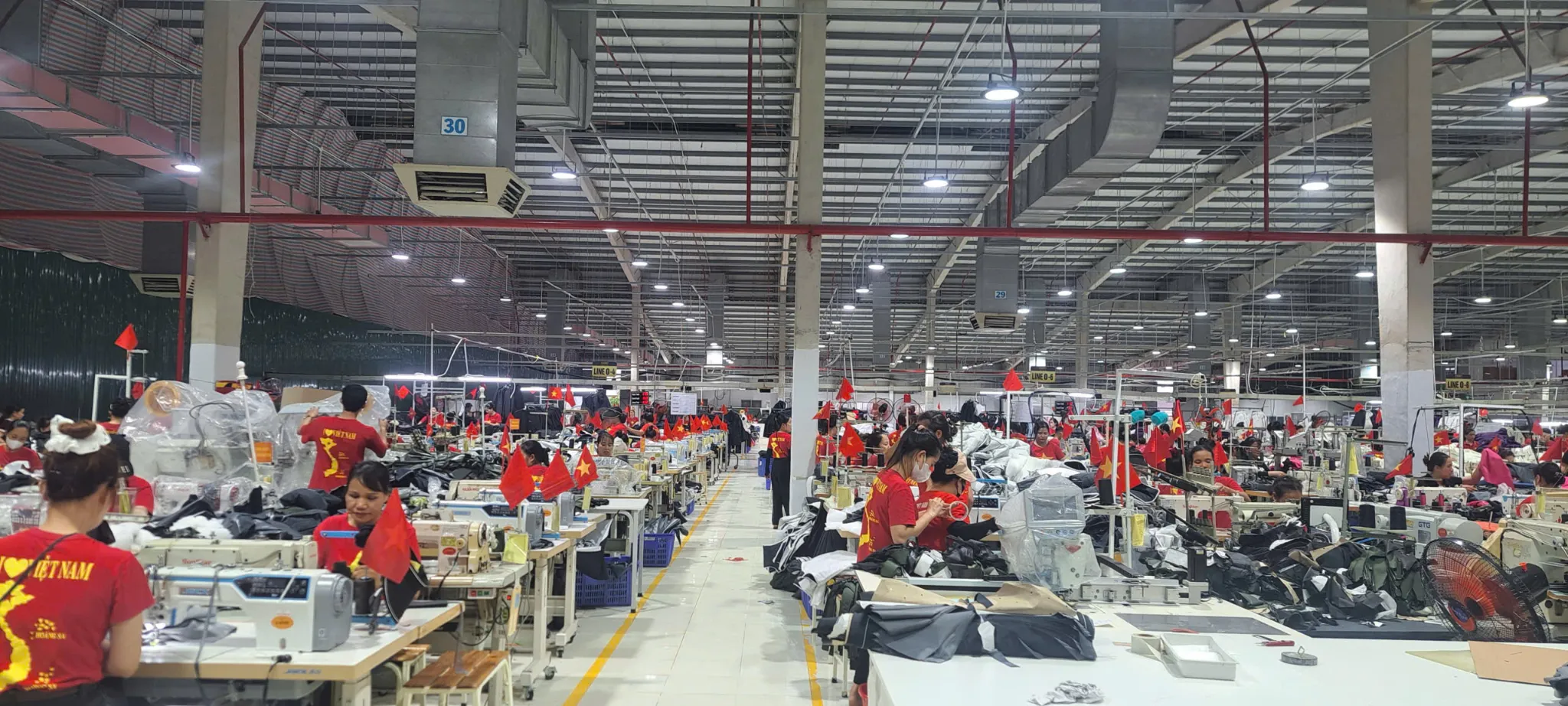 Đèn Led SOHO Lighting lắp đặt tại xưởng